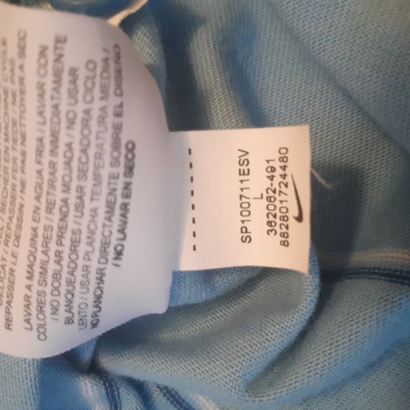 Vintage Nike Light/Sky and Navy Blue and White Stripped Polo/Golf Shirt - Picture 9 of 17